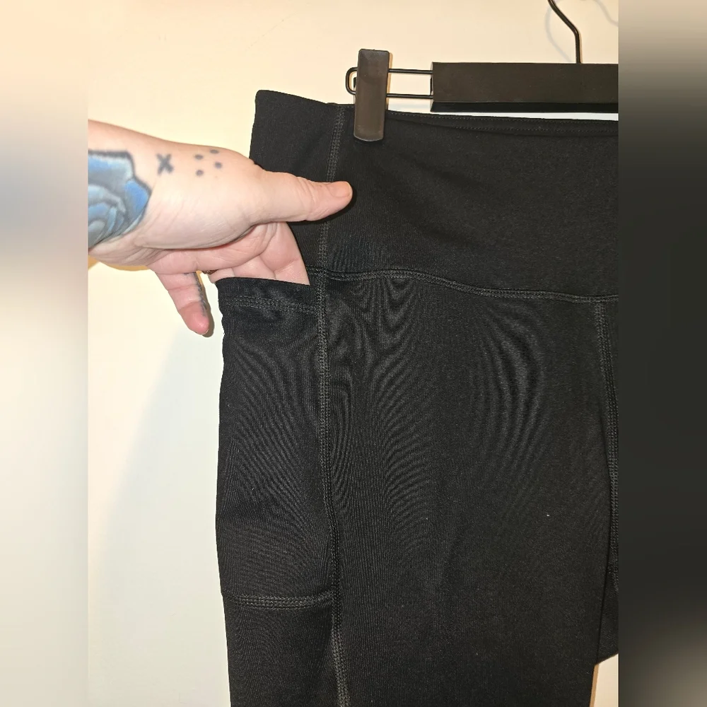 Torrid NWOT Tru By Torrid Full Length Side Pocket Active Leggings - Picture 8 of 9
